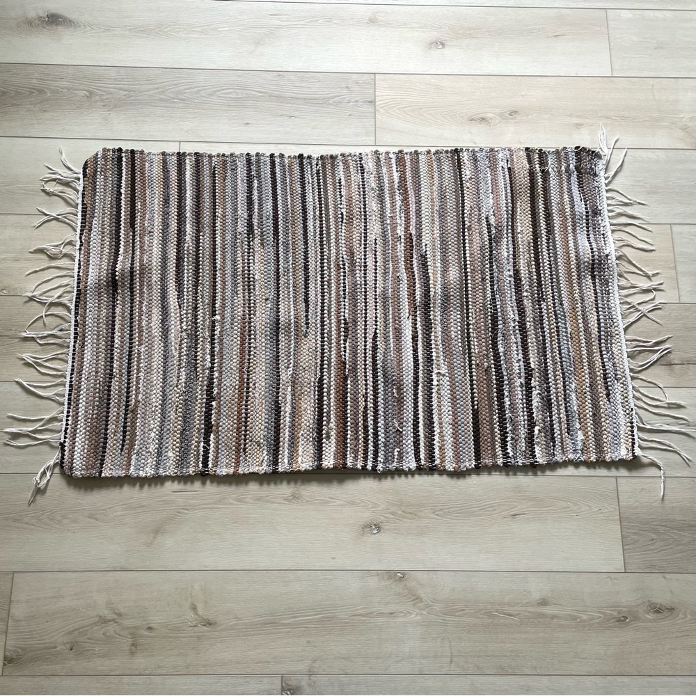 Hand Crafted Cotton Rag Rug - Picture 5 of 5